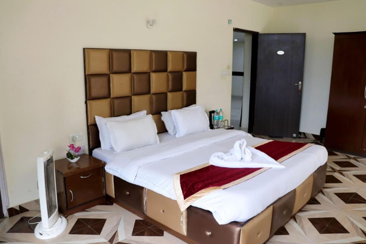 Adb Rooms Snow Touch Resort Manāli Exterior foto
